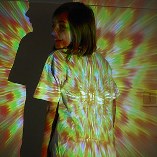 Projection artistique sur vêtements - classe de Mme Burgat (école élémentaire de Pringy - Haute-Savoie)